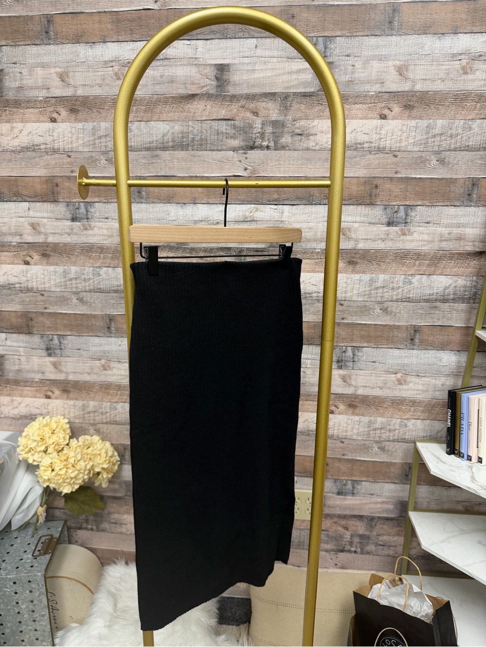 Old Navy Black Ribbed Midi Pencil Skirt